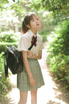 唐三吃小舞两座山